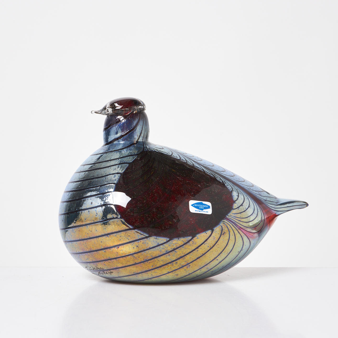 置物 Oiva Toikka BIRDS OF PASSAGE Untuviklo OIVA TOIKKA. Bird, glass, Nuutajärvi, signed underneath, labelled