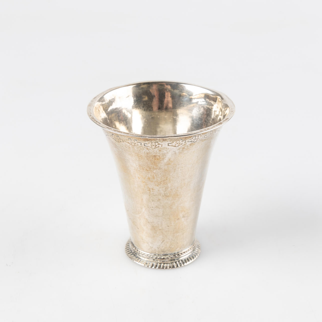 BEAKER, silver, 1768, indistinct hallmarks.