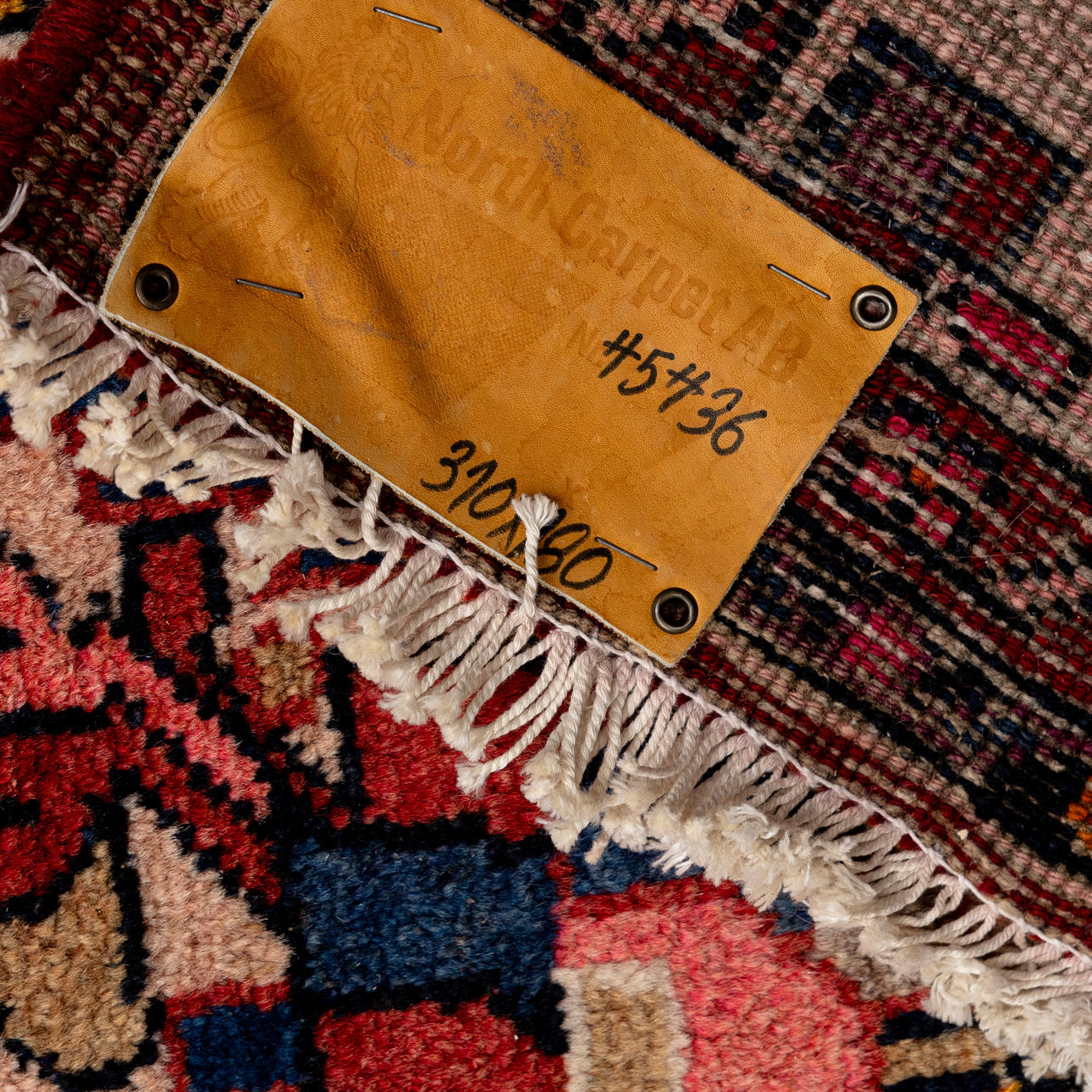 CARPET, Oriental, approx. 305 x 175 cm.