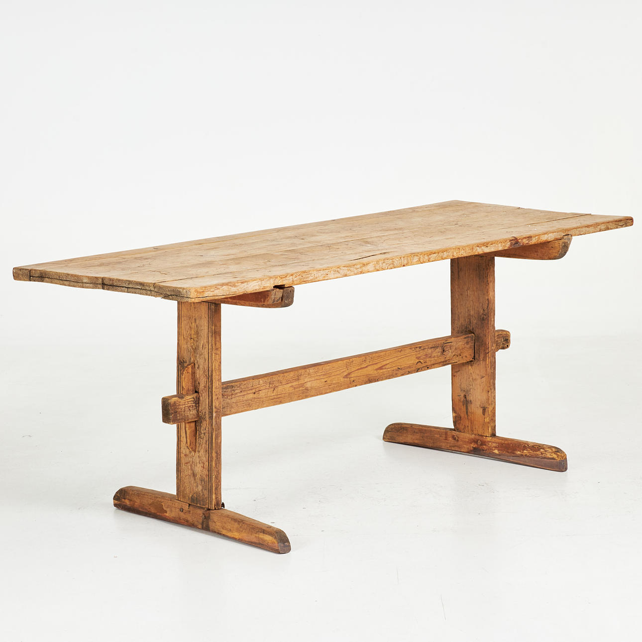 TRESTLE TABLE. Late 18th century, pine.