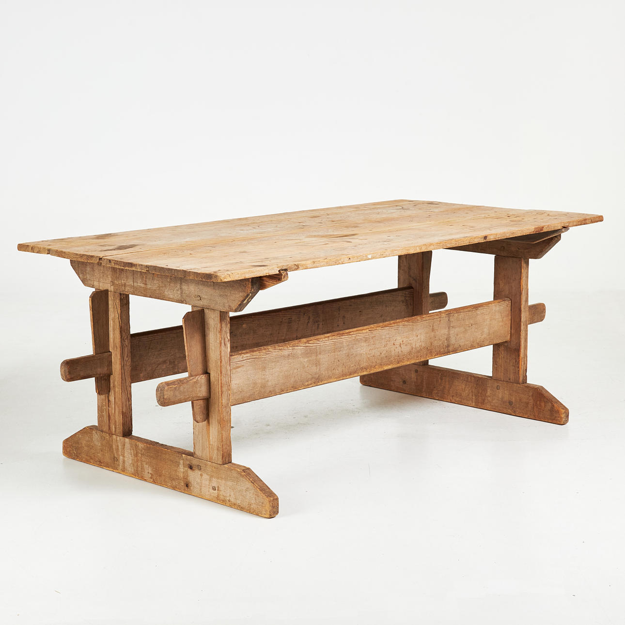 TRESTLE TABLE. Late 18th century, pine.