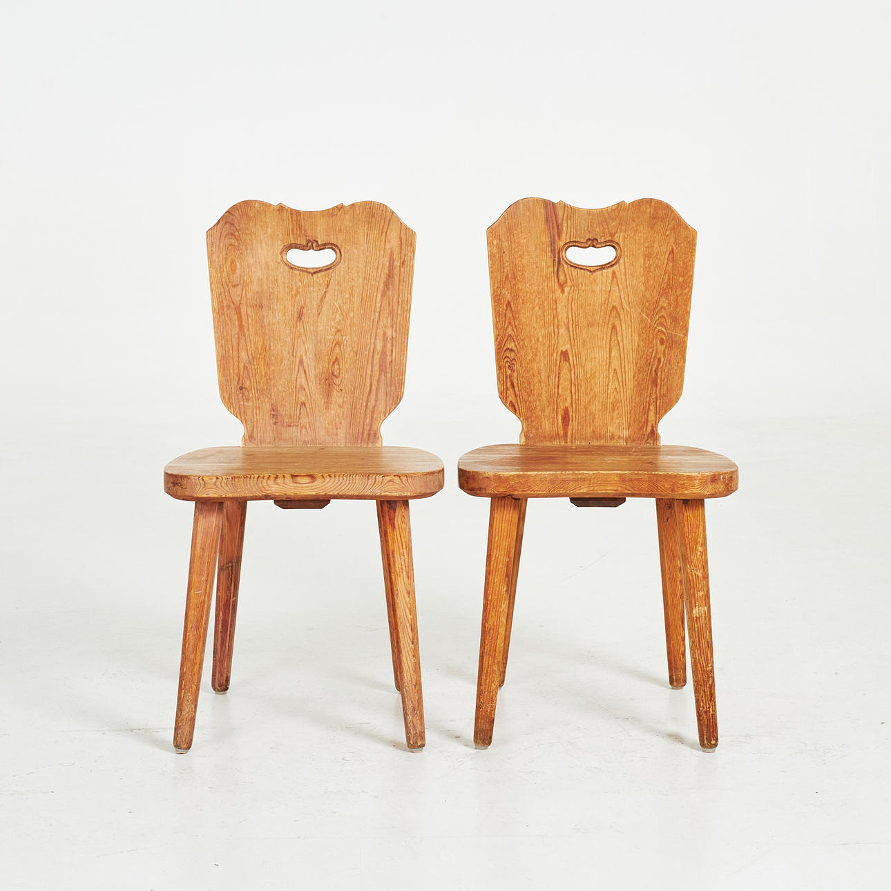 CHAIRS. 1 pair, pine.