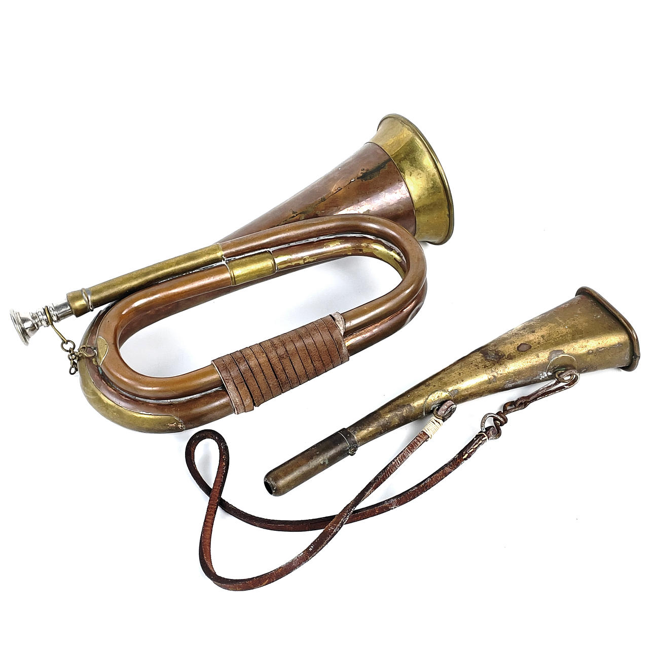 JAKTHORN, 2 st. Mässing, 1900-tal.