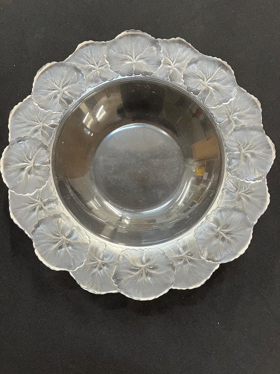 LALIQUE GLASS DISH - HONFLEUR.