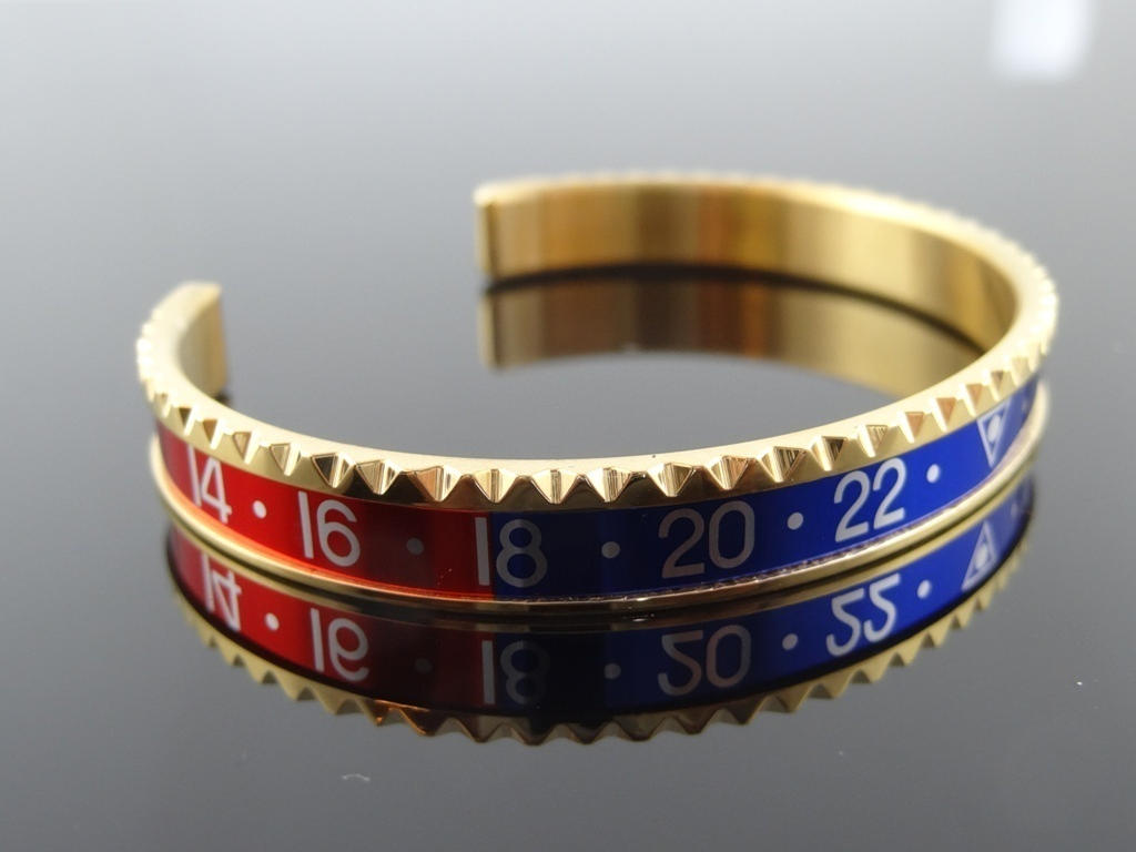 "SPEEDOMETER" ARMBAND.