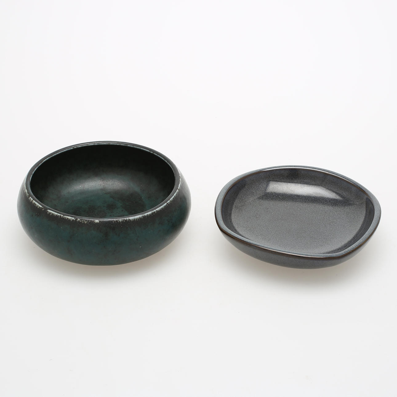 BERNDT FRIBERG. CARL HARRY STÅLHANE, skålar, 2 st, signerade.