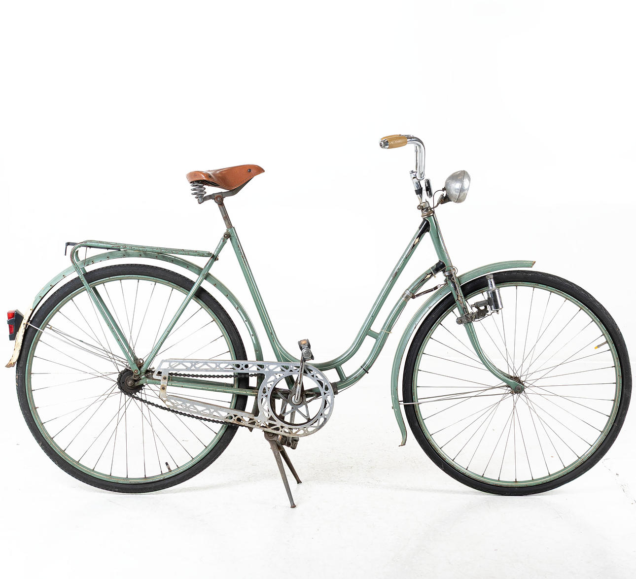 LADIES' BICYCLE, 28" 1950s.
