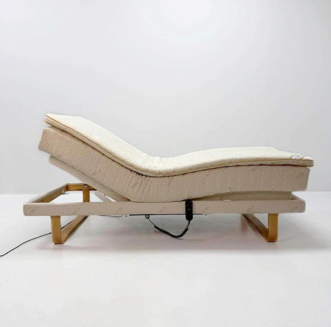 ADJUSTABLE BED - Eton 90x200 cm.