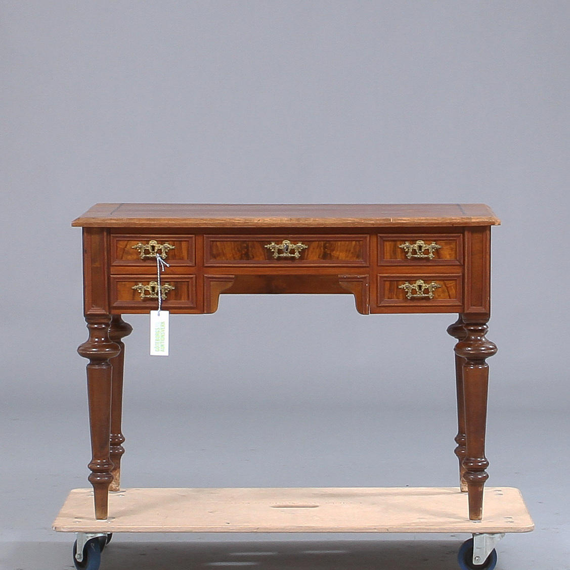 SKRIVBORD, nyrenässans, 1800-talets slut.