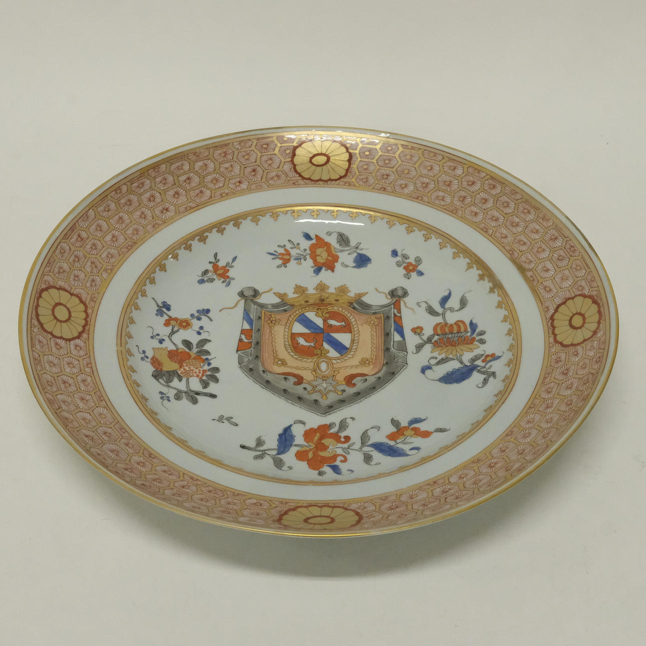 DISH, ARMORIAL PORCELAIN, POLYCHROME, JAPAN.
