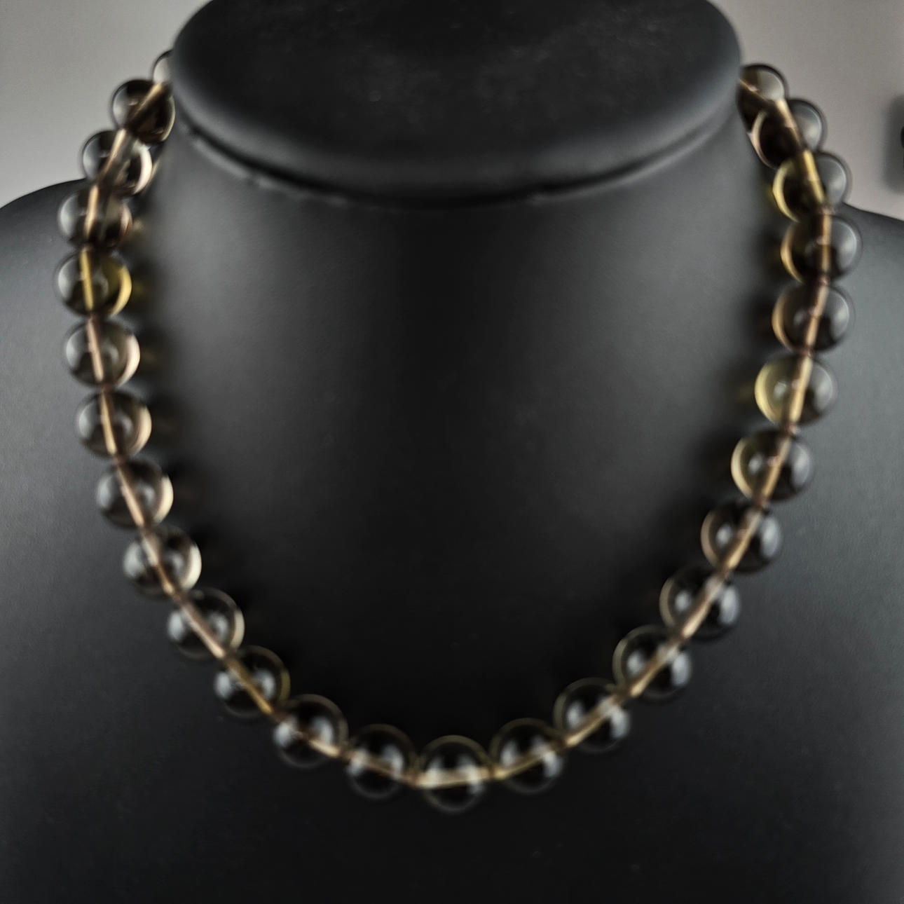 SMOKY QUARTZ NECKLACE.