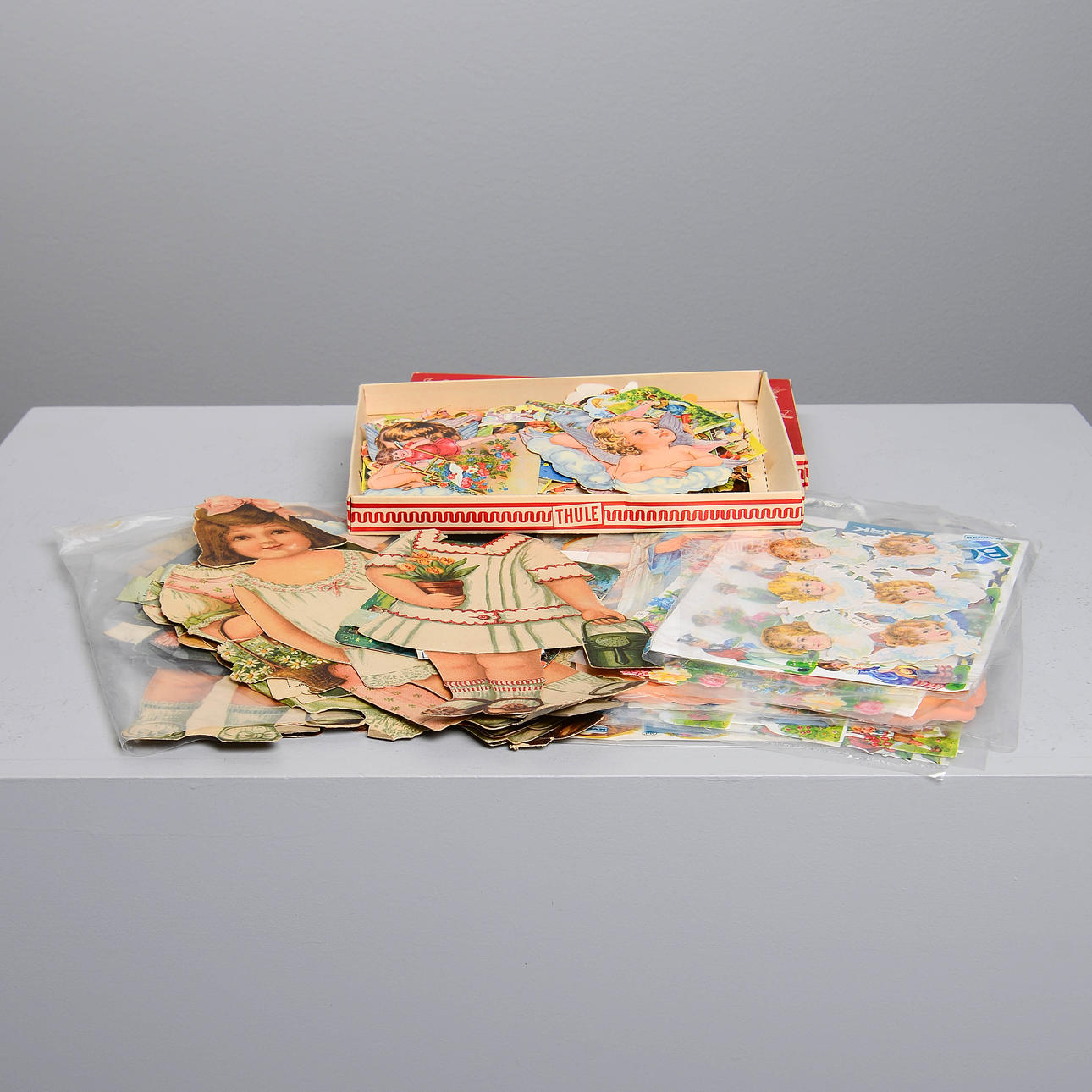 VINTAGE SCRAPBOOK SCRAPS.