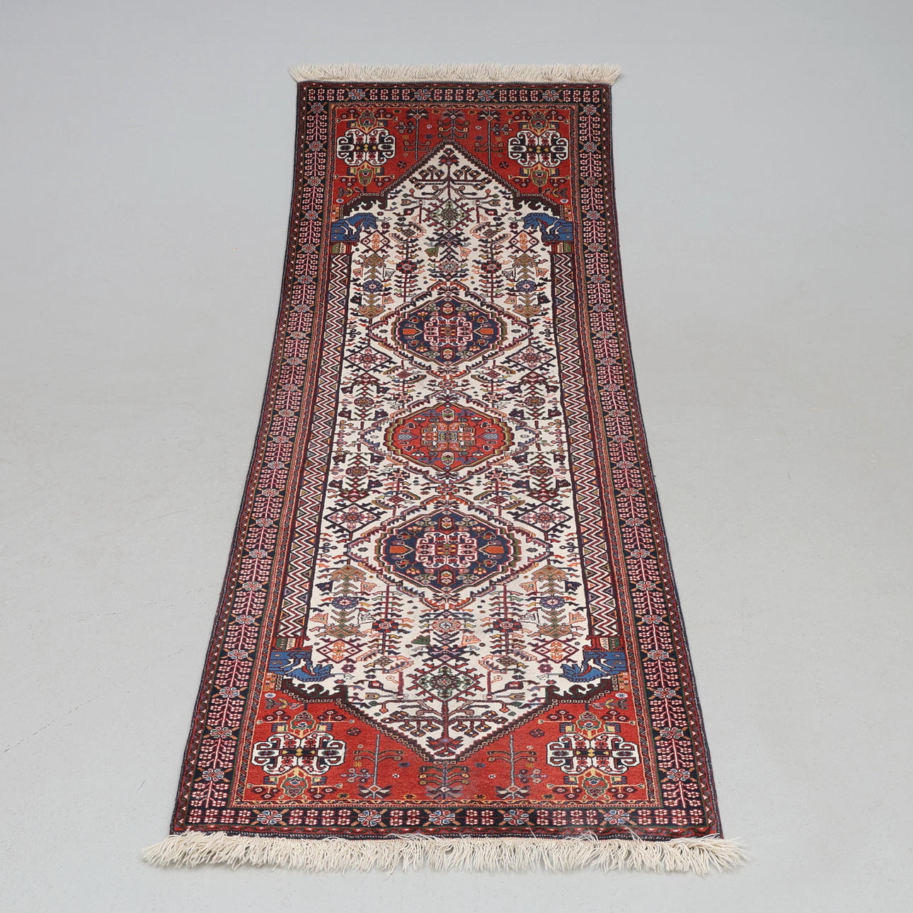 ORIENTAL RUG. Approx. 242 x 84 cm.