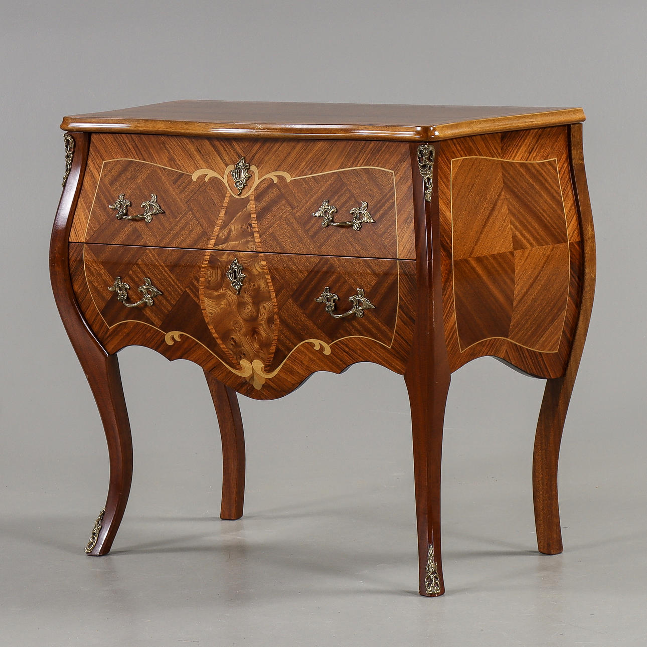 BYRÅ, Louis XV-stil, 1900-talets andra hälft.