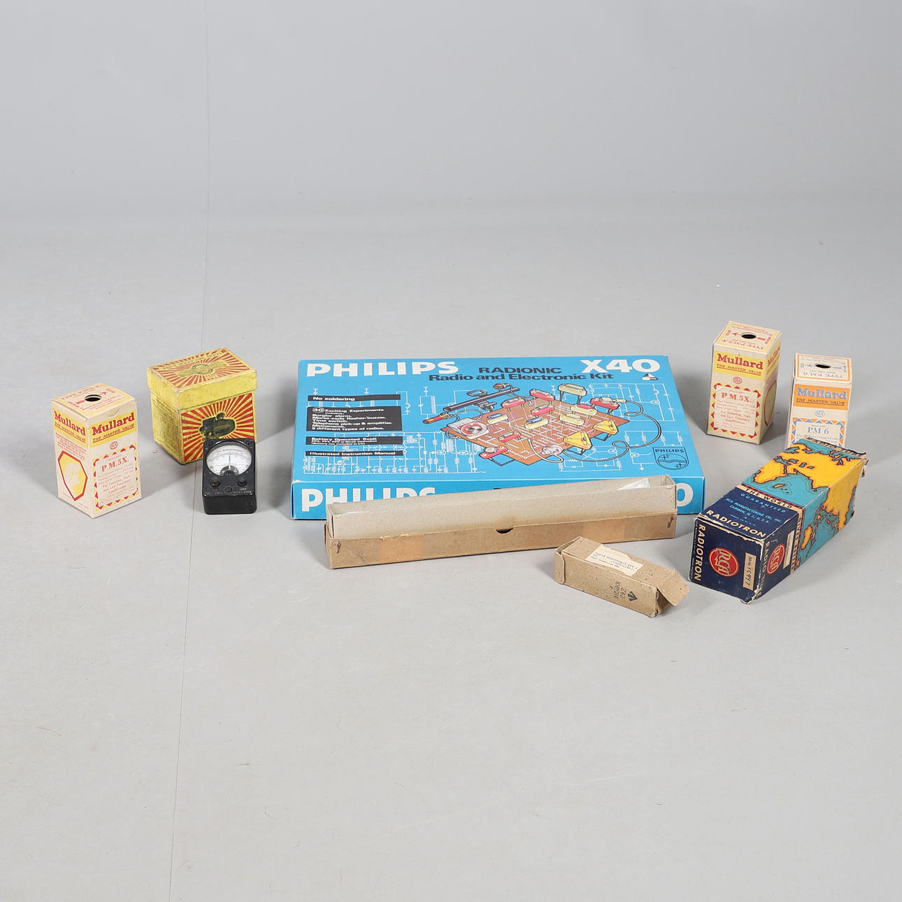 ASSORTED RADIO VALVES, LOUDSPEAKER AND OTHER ITEMS.