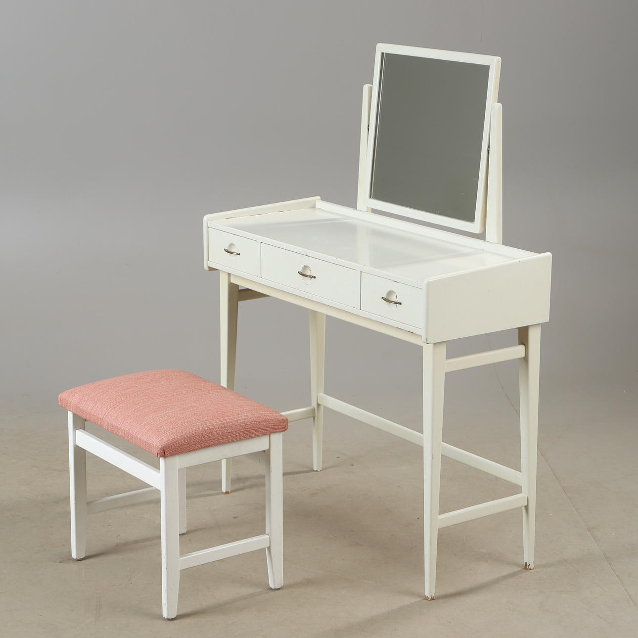 DRESSING TABLE WITH STOOL, white-painted, mid-20th century.