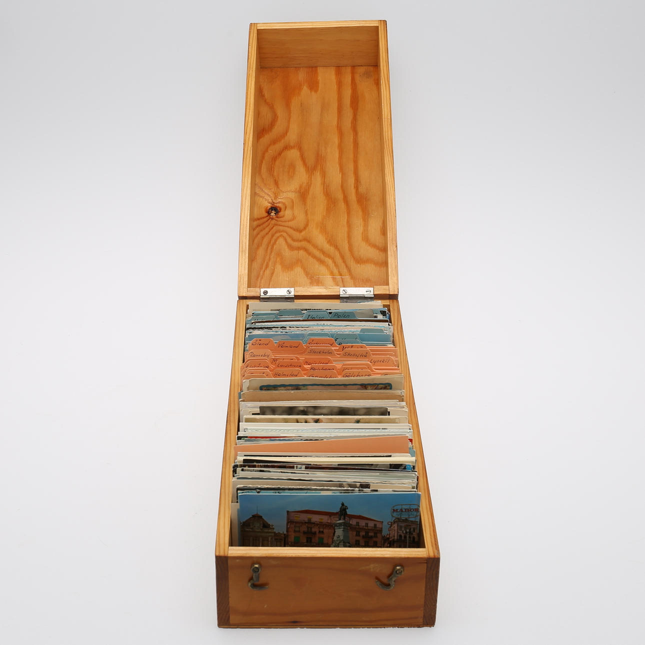 VYKORT i trälåda, 1900-tal.