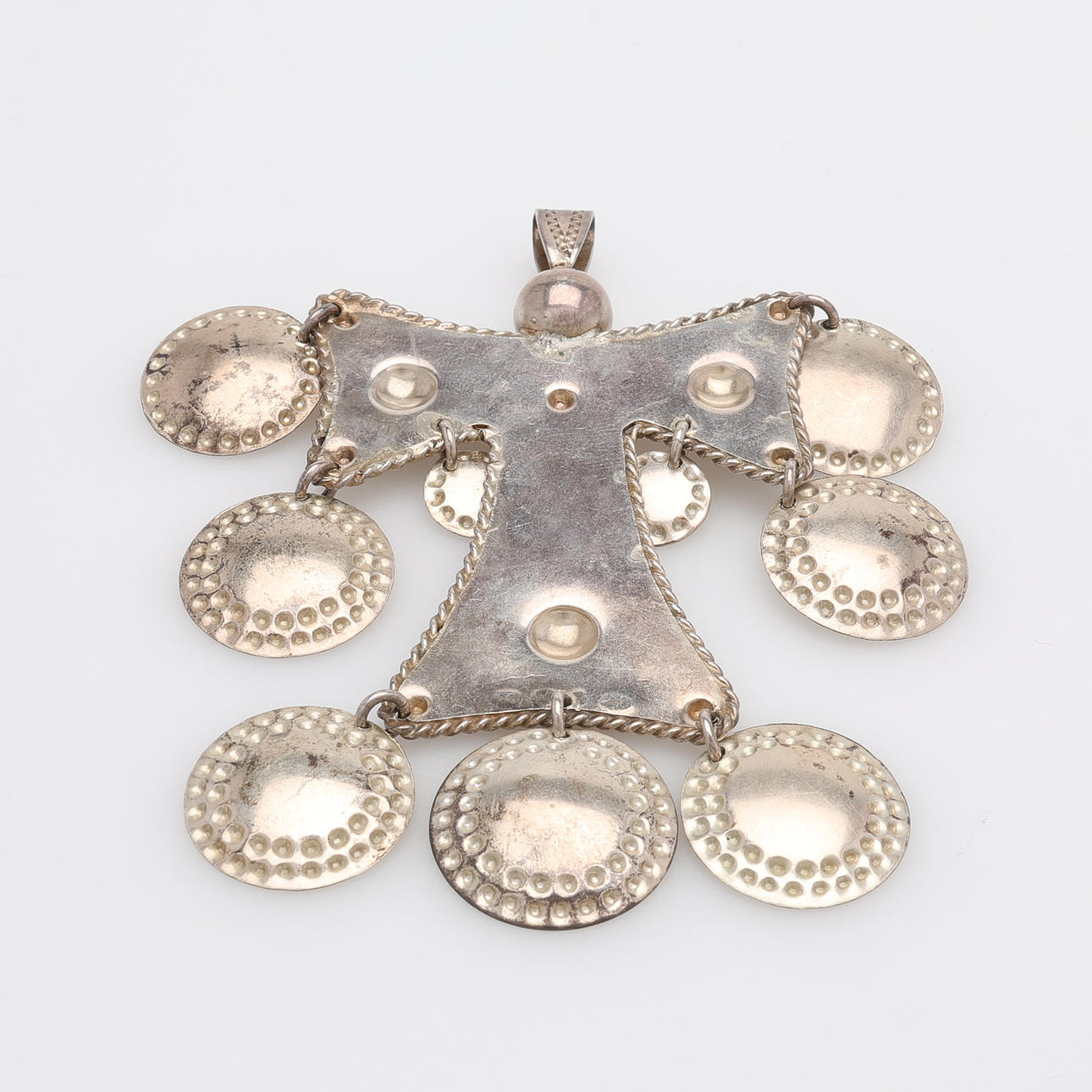 STRIGLA CROSS, SILVER, FOLK STYLE, E. LINDSTRÖM, VINSLÖV 1978.