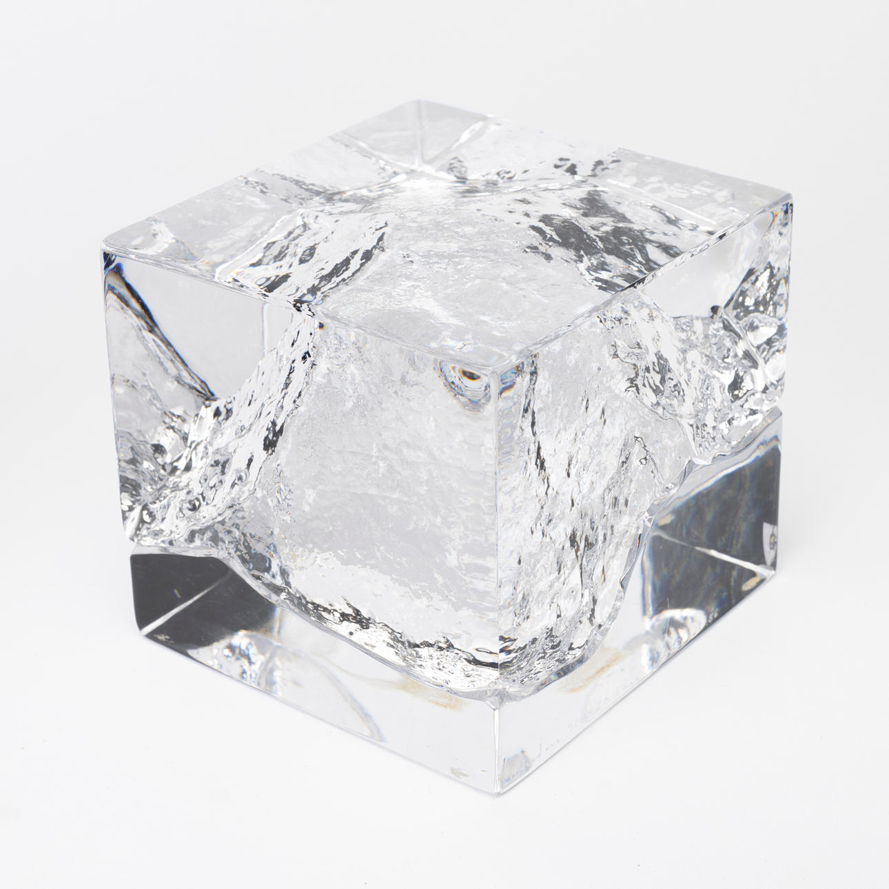 LARS HELLSTEN. Object in two parts, glass, signed, Orrefors.