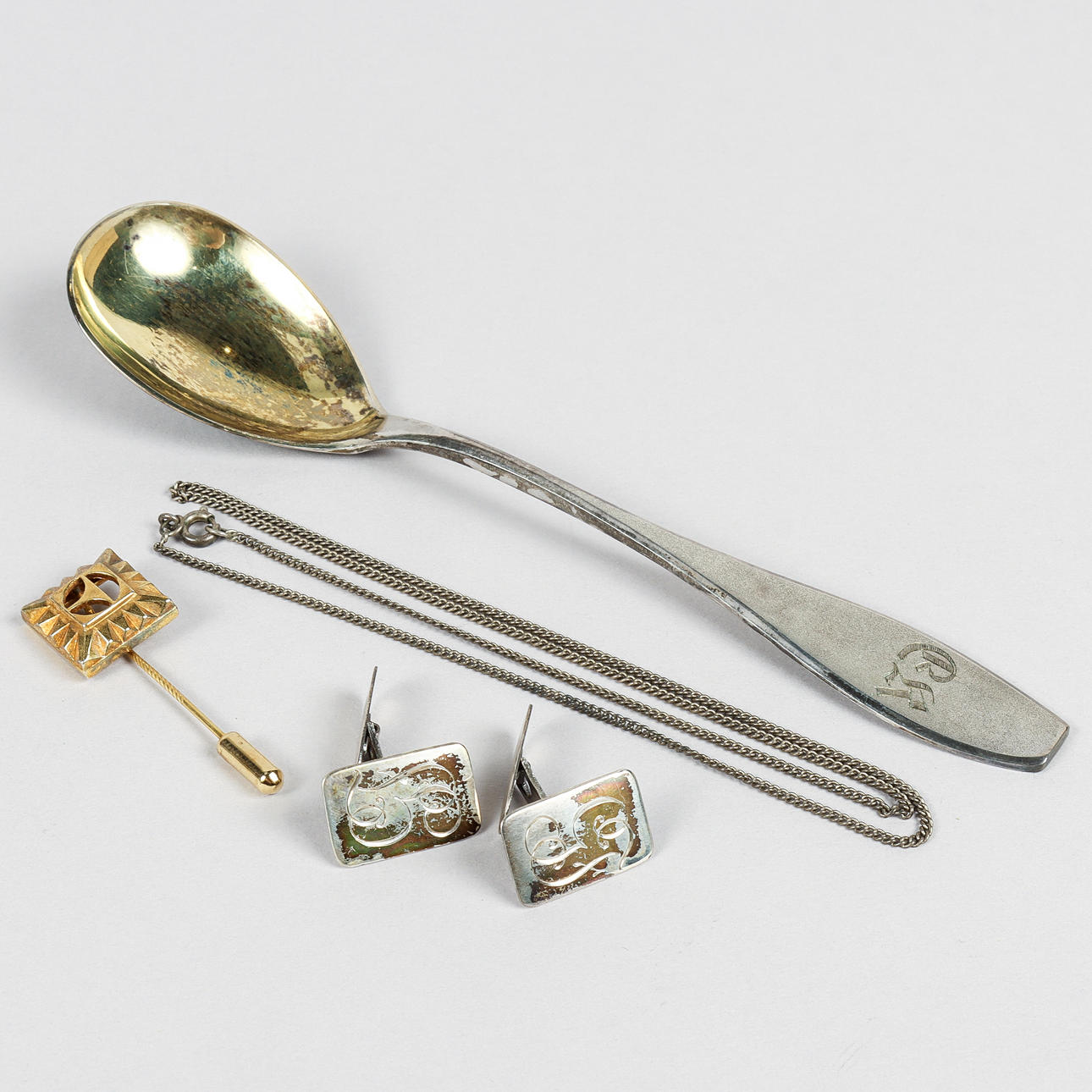 SILVER, sked och smycken.