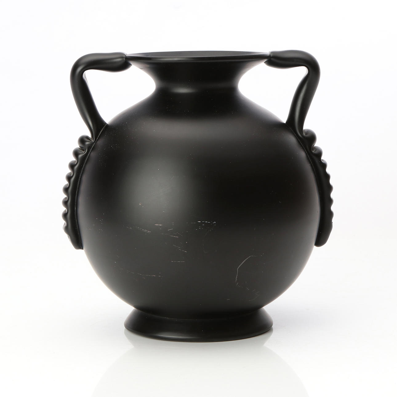 ENGSHYTTAN, VASE. Black glass. Unsigned.