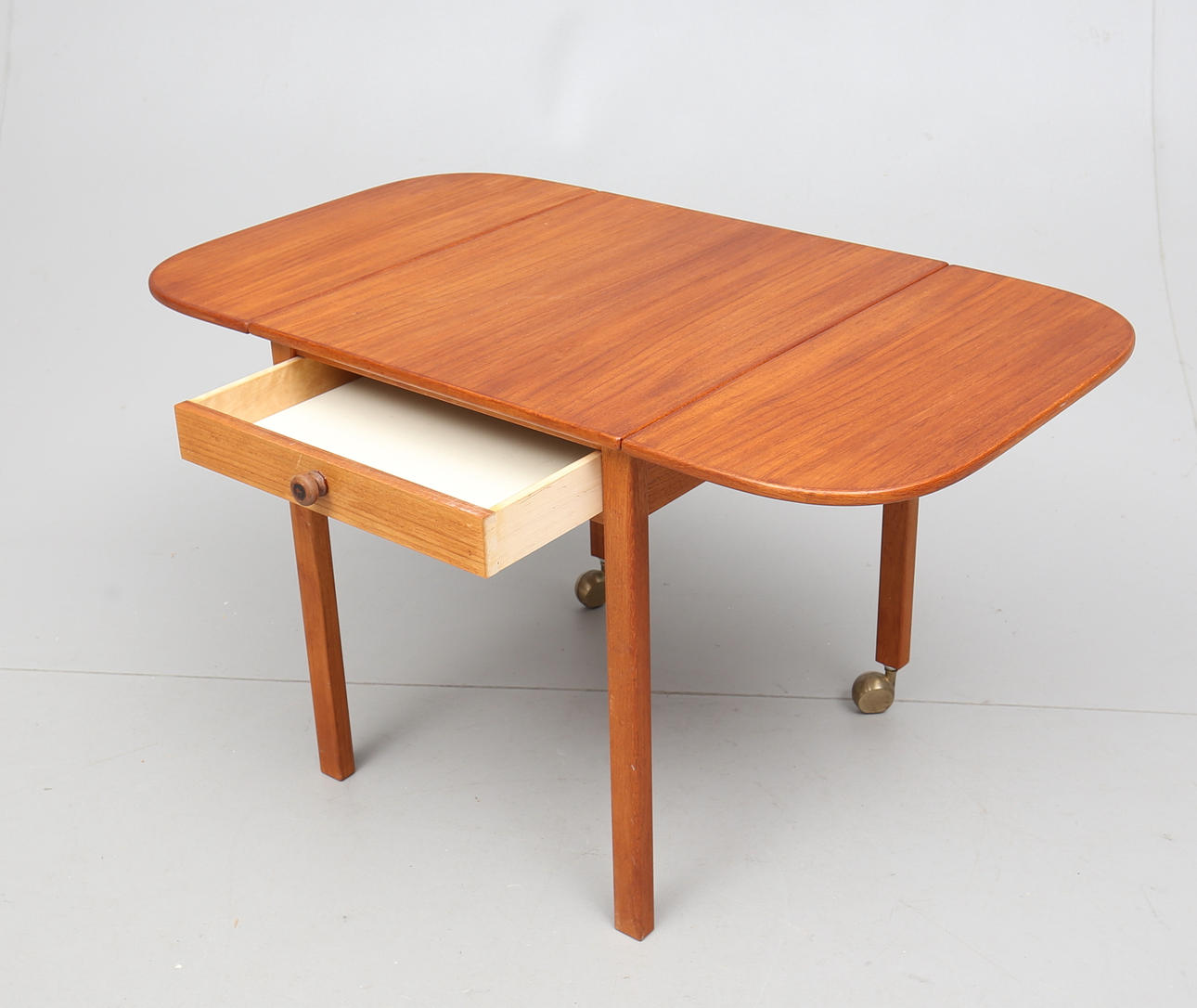 KLAFFBORD, "Trissan", Sven Engström & Gunnar Myrstrand, Tingströms, ur Bra Bohag, 1950/60-tal.