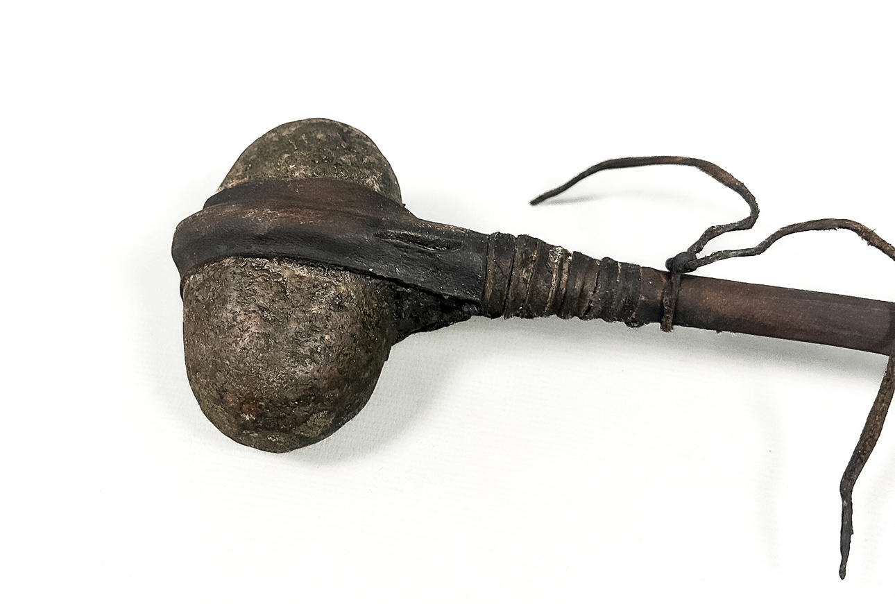 CLUB, Native American, Cheyenne, late 19th century. Collectables ...