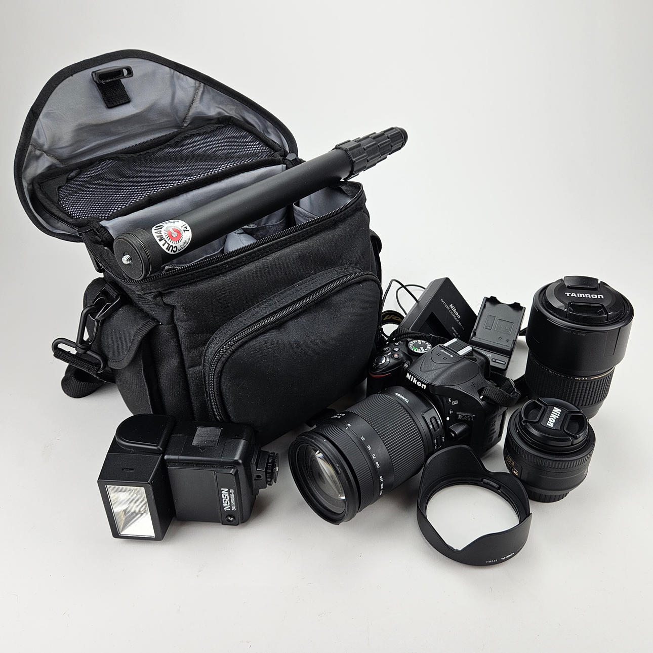 DIGITALKAMERA, Nikon D5200 med tillbehör.