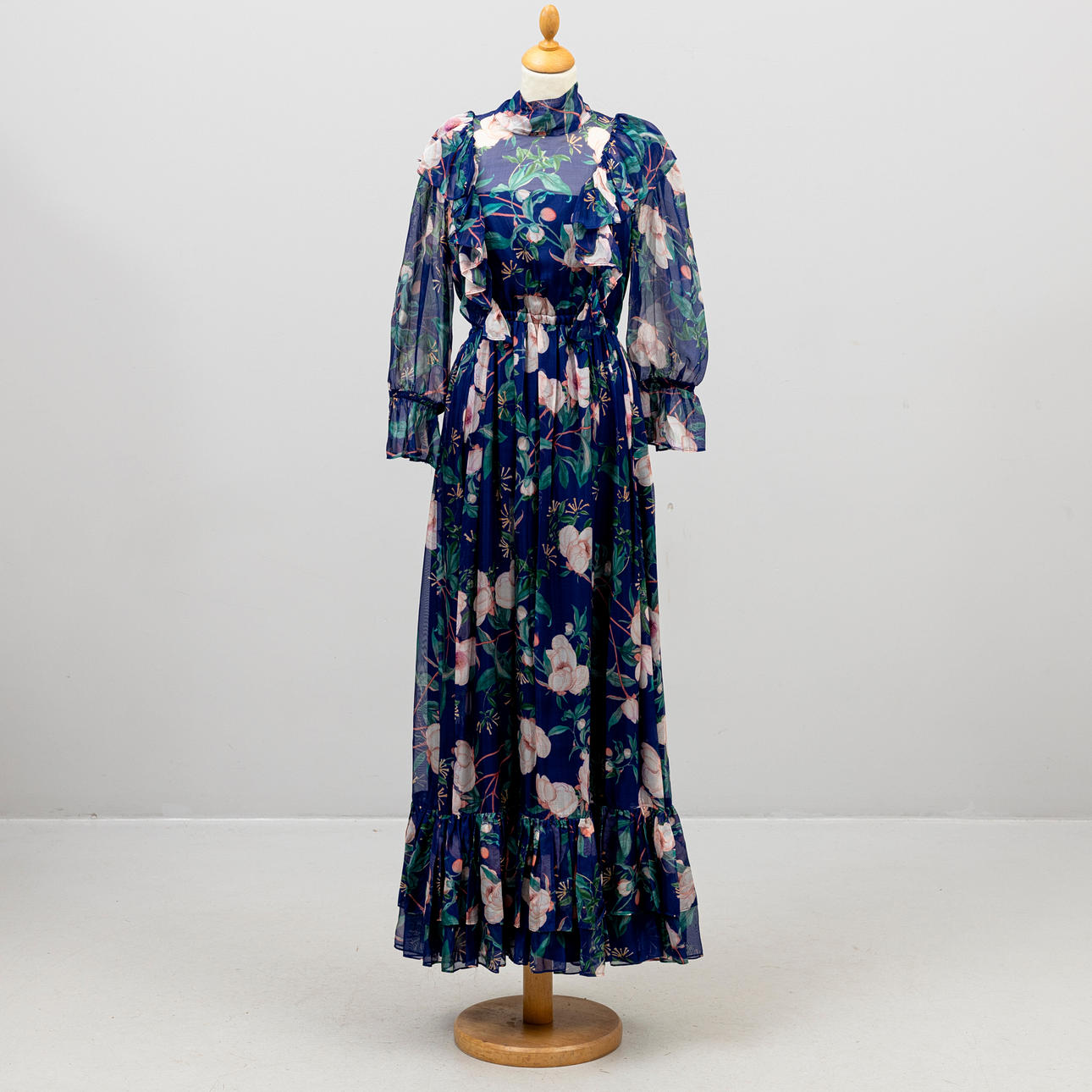 MALINA. Maxi dress, size small.