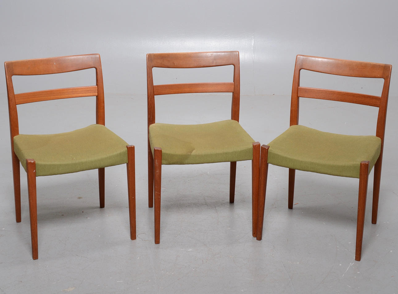 STOLAR, 3 st. "Garmi", Nils Johnsson, Troeds Bra Bohag.