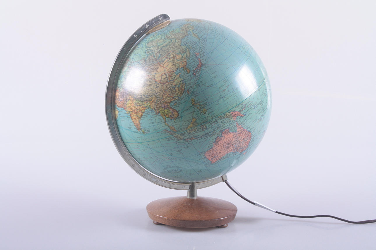 JORDGLOB MED BELYSNING, Columbus Duo Jordglob, Ivar Asp AB Import, Stockholm.