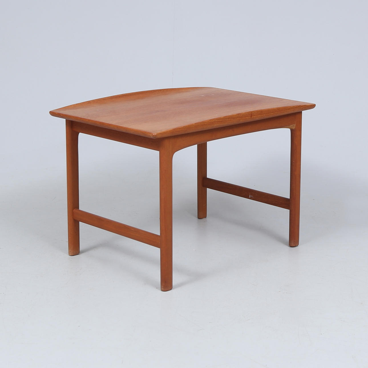 FOLKE OHLSSON. soffbord, teak, "Frisco".