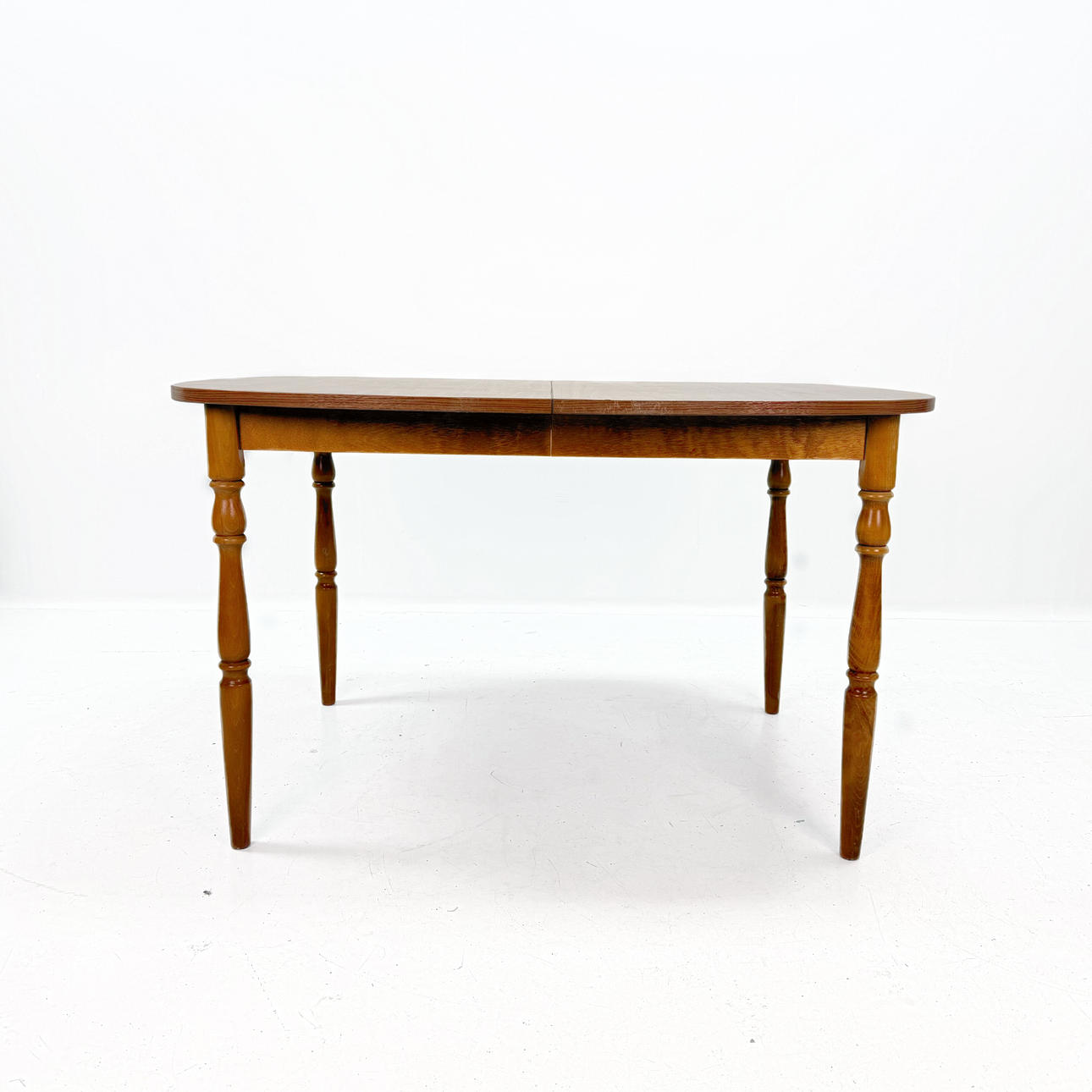 TABLE - Walnut laminate 1960s/70s.