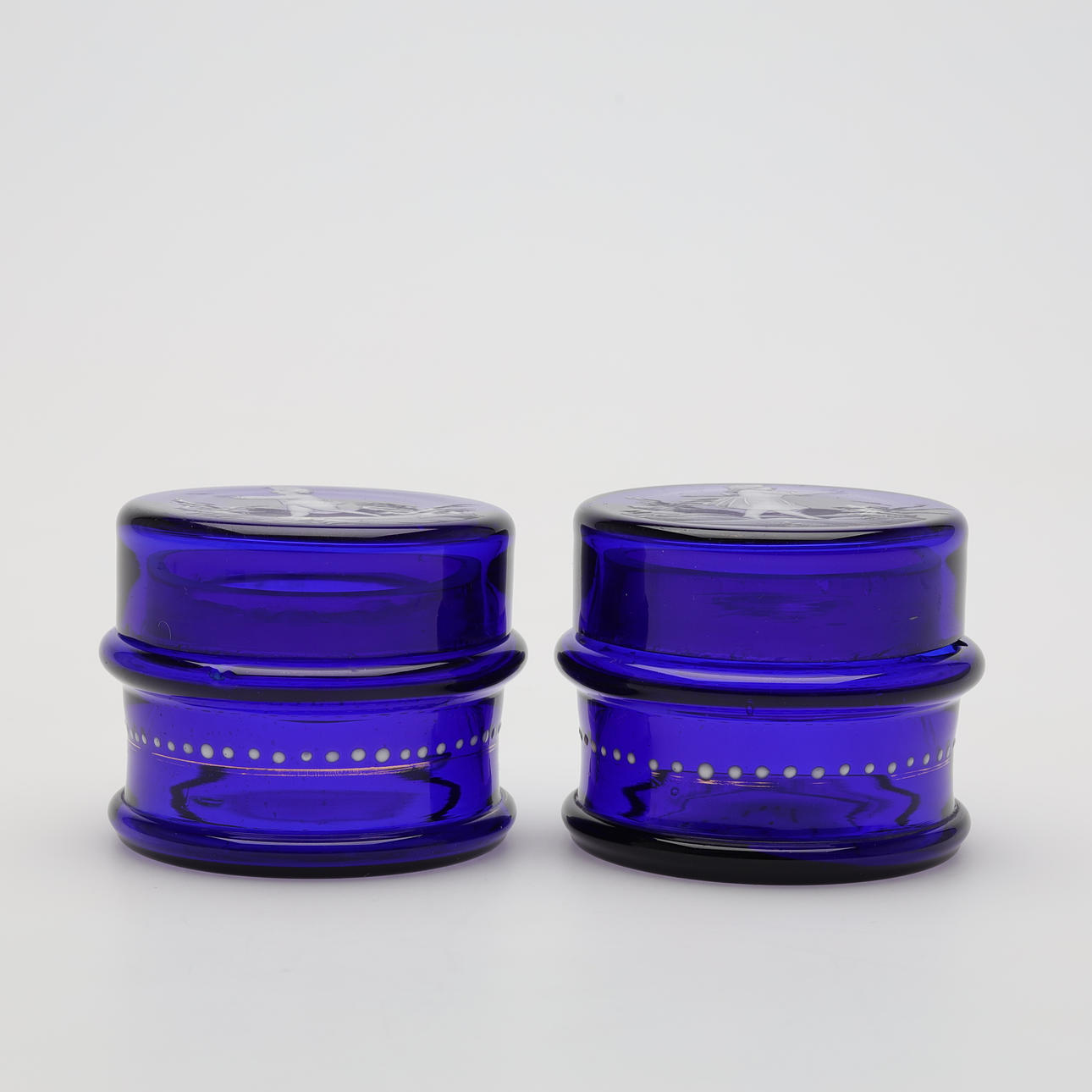 BOXES WITH LIDS, glass 2 pcs Mary Gregory style.