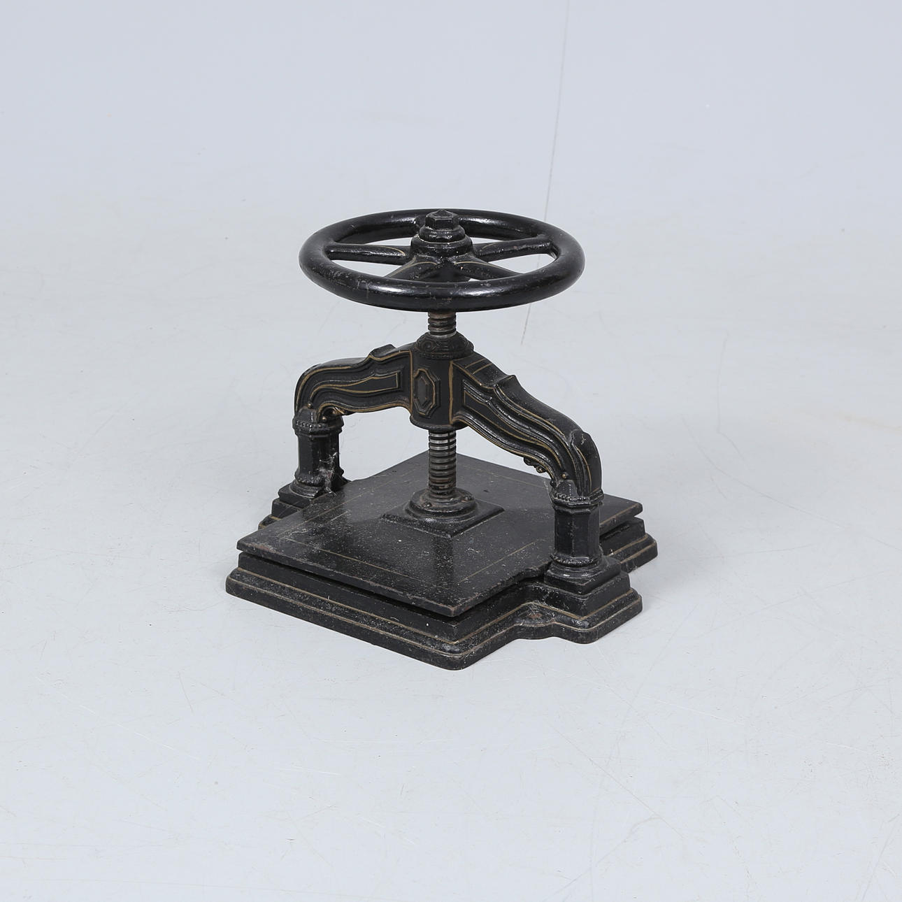 BOOK PRESS, cast iron.