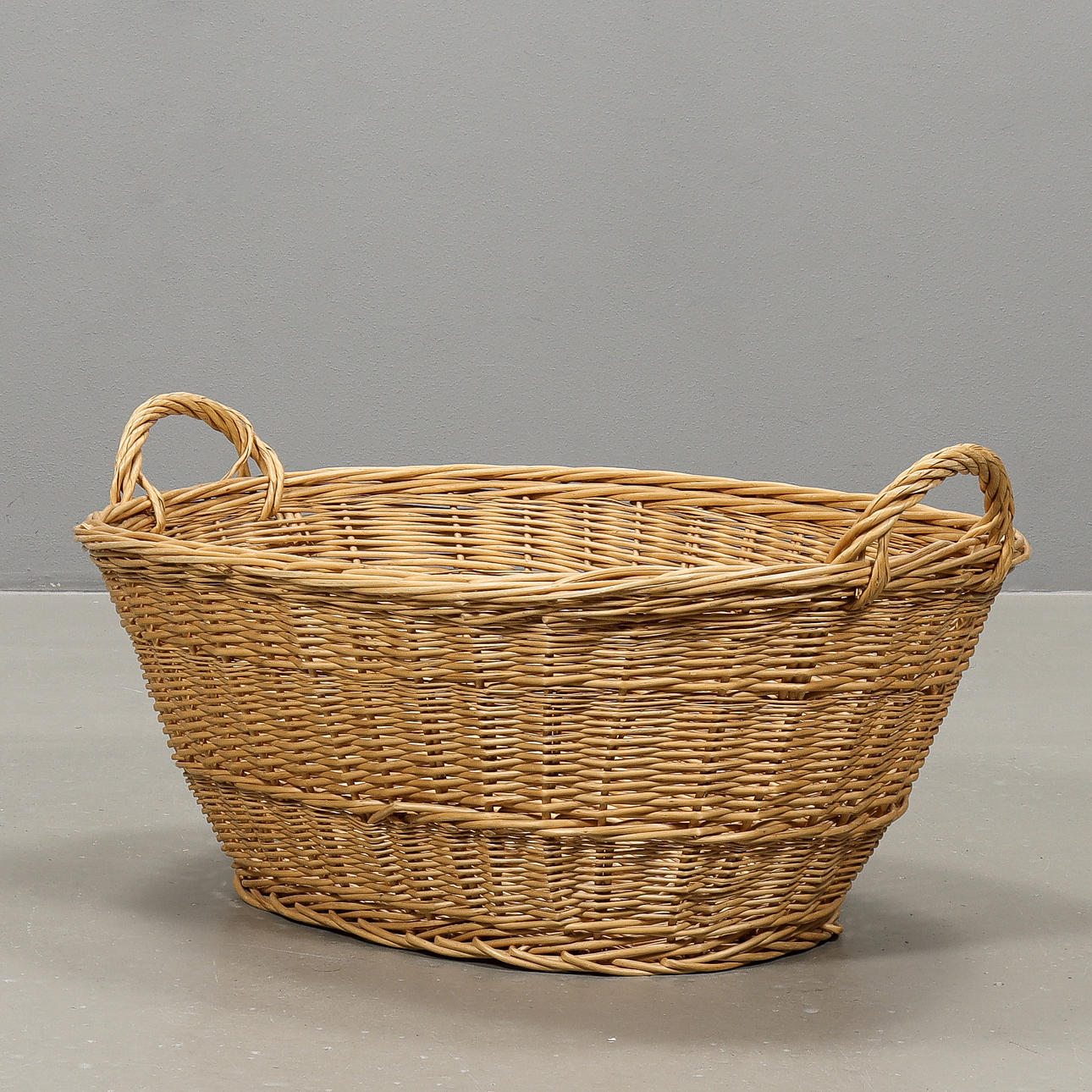 MANGLE BASKET rattan.