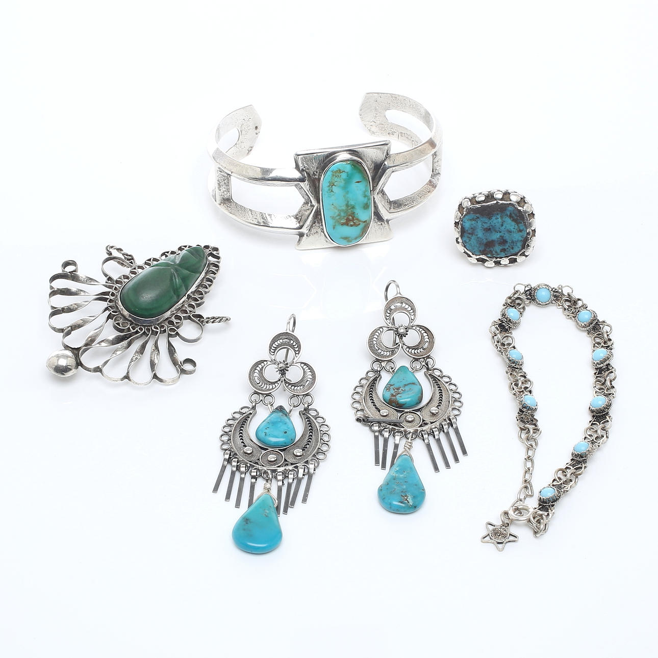 SMYCKEN, silver, 5 delar, bland annat från Mexiko, 1900/2000-tal.
