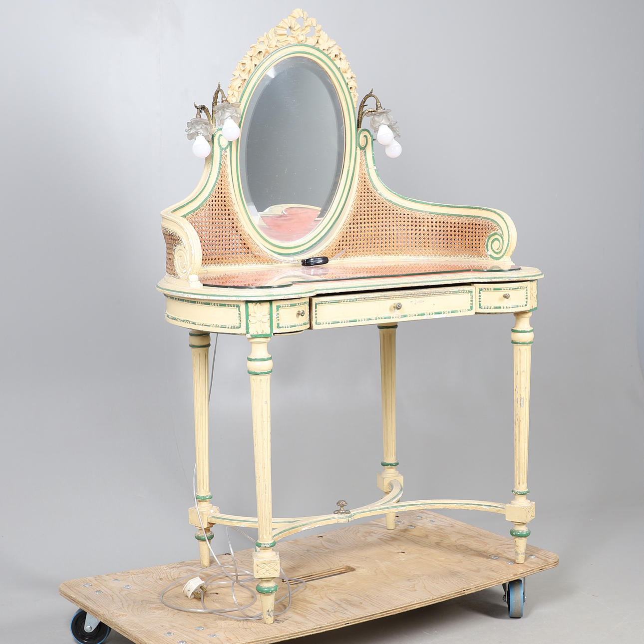 A FRENCH PAINTED DRESSING TABLE.