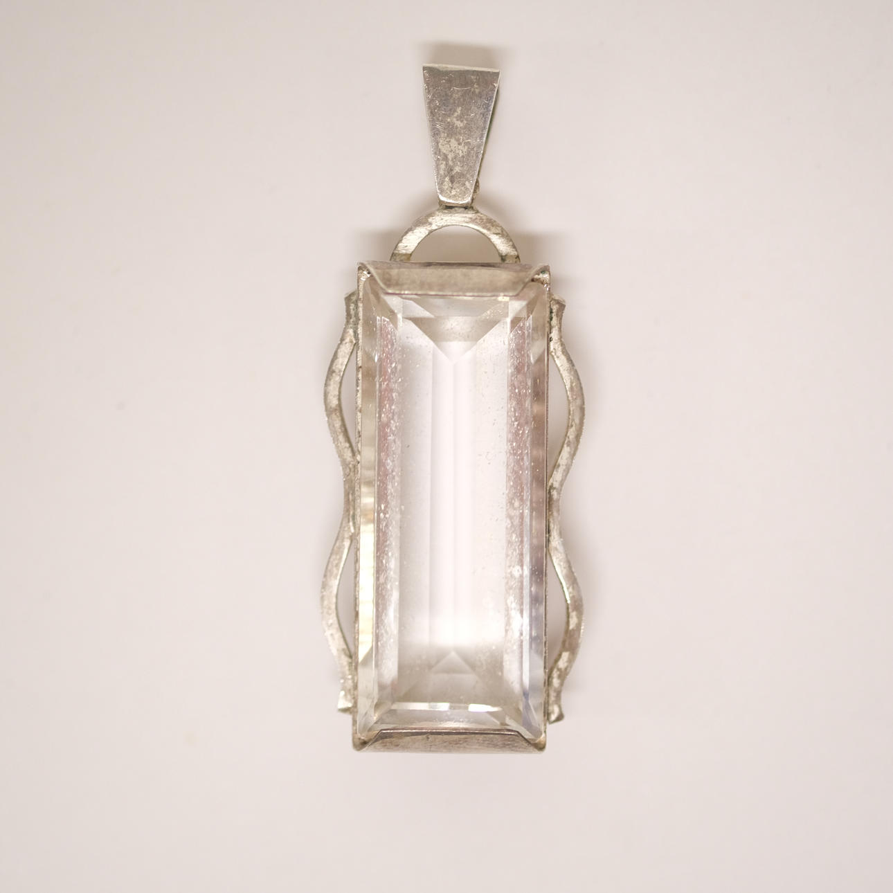 STIGBERT PENDANT SILVER.