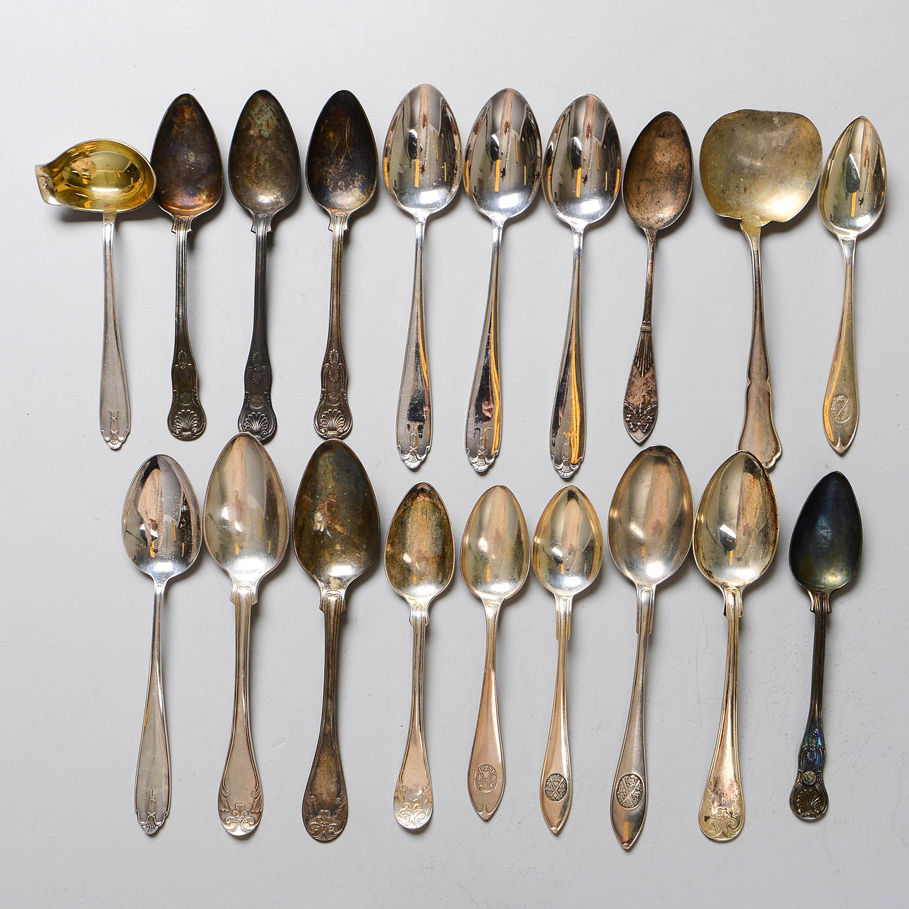 SPOONS, silver, total weight 874 grams.