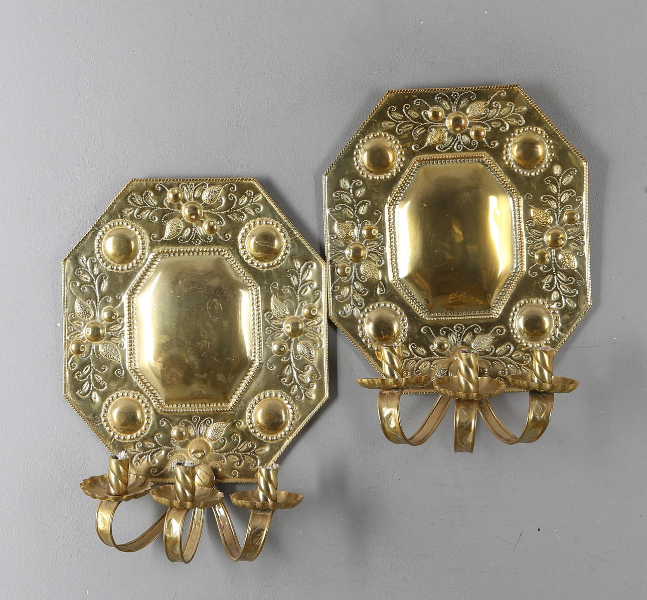 LJUSPLÅTAR, för 23 ljus vardera, 18/1900-tal.