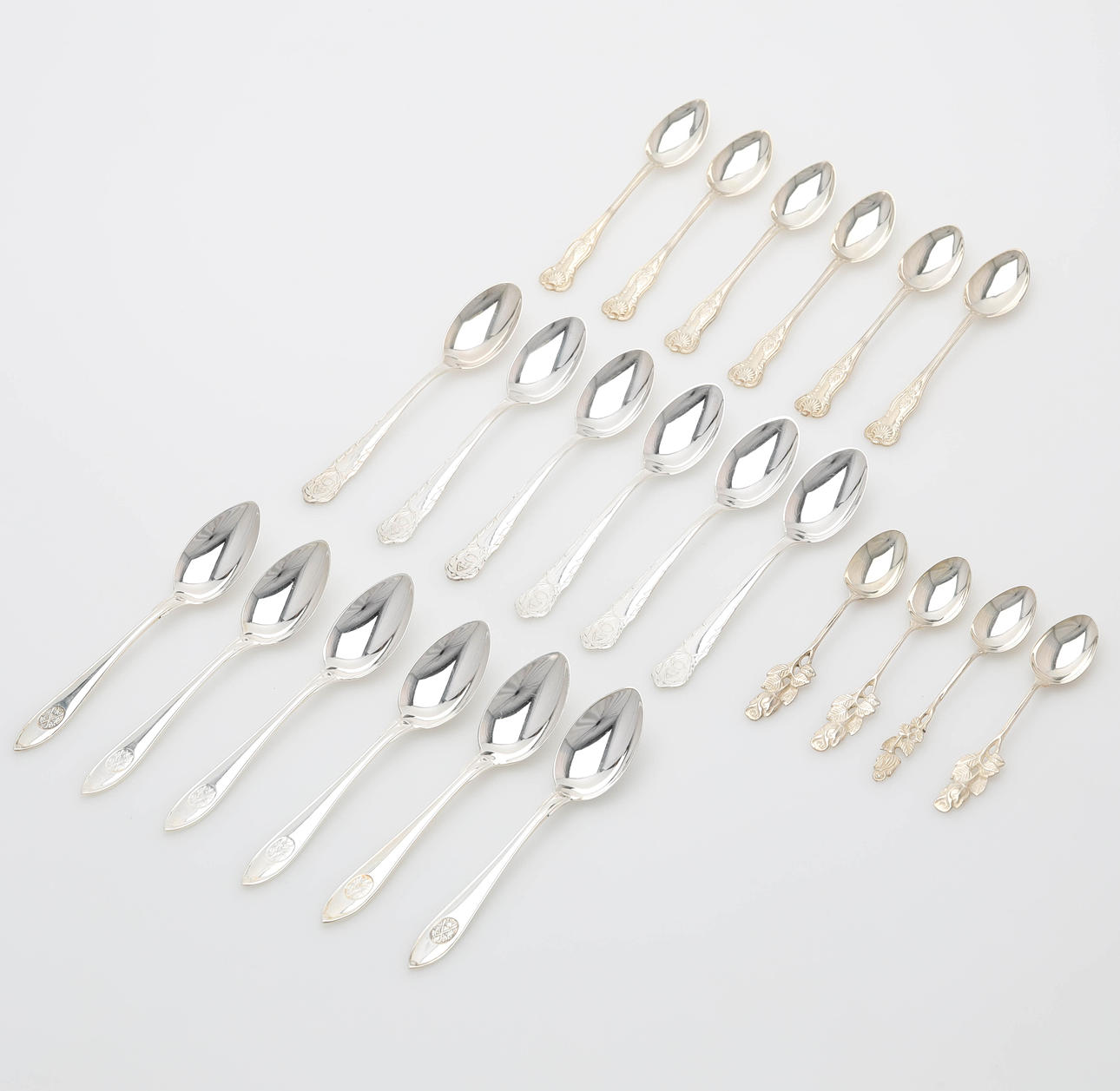 SPOONS, 22 pcs, silver, weight 316 grams.
