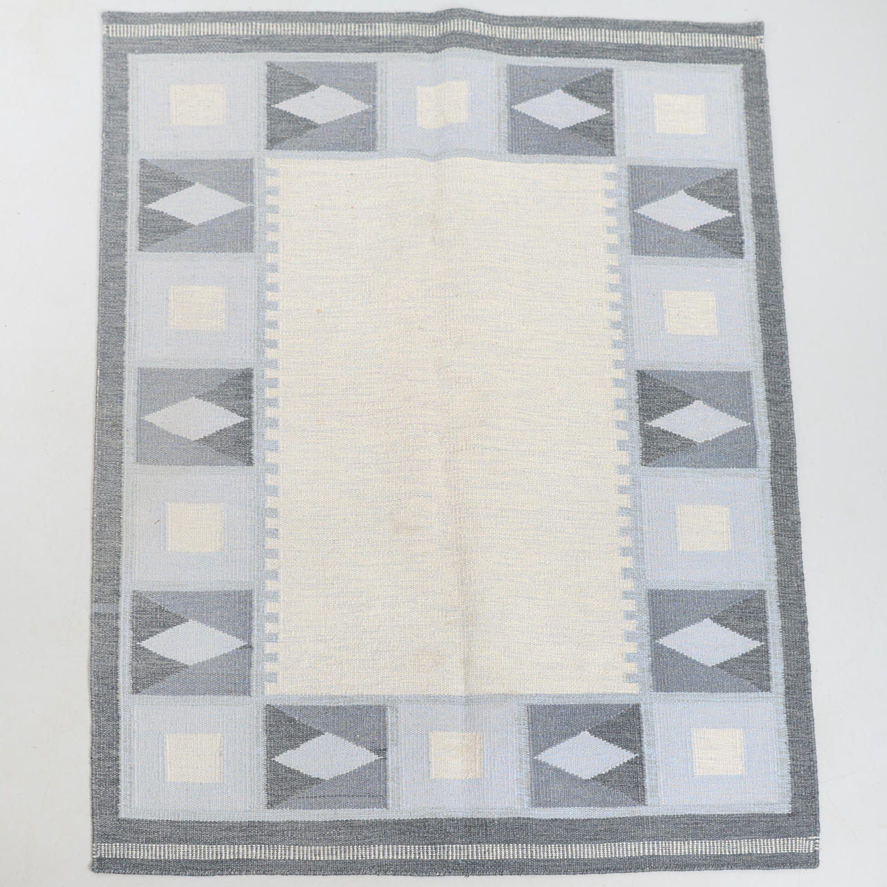 CARPET, Röllakan, 235 x 169 cm.