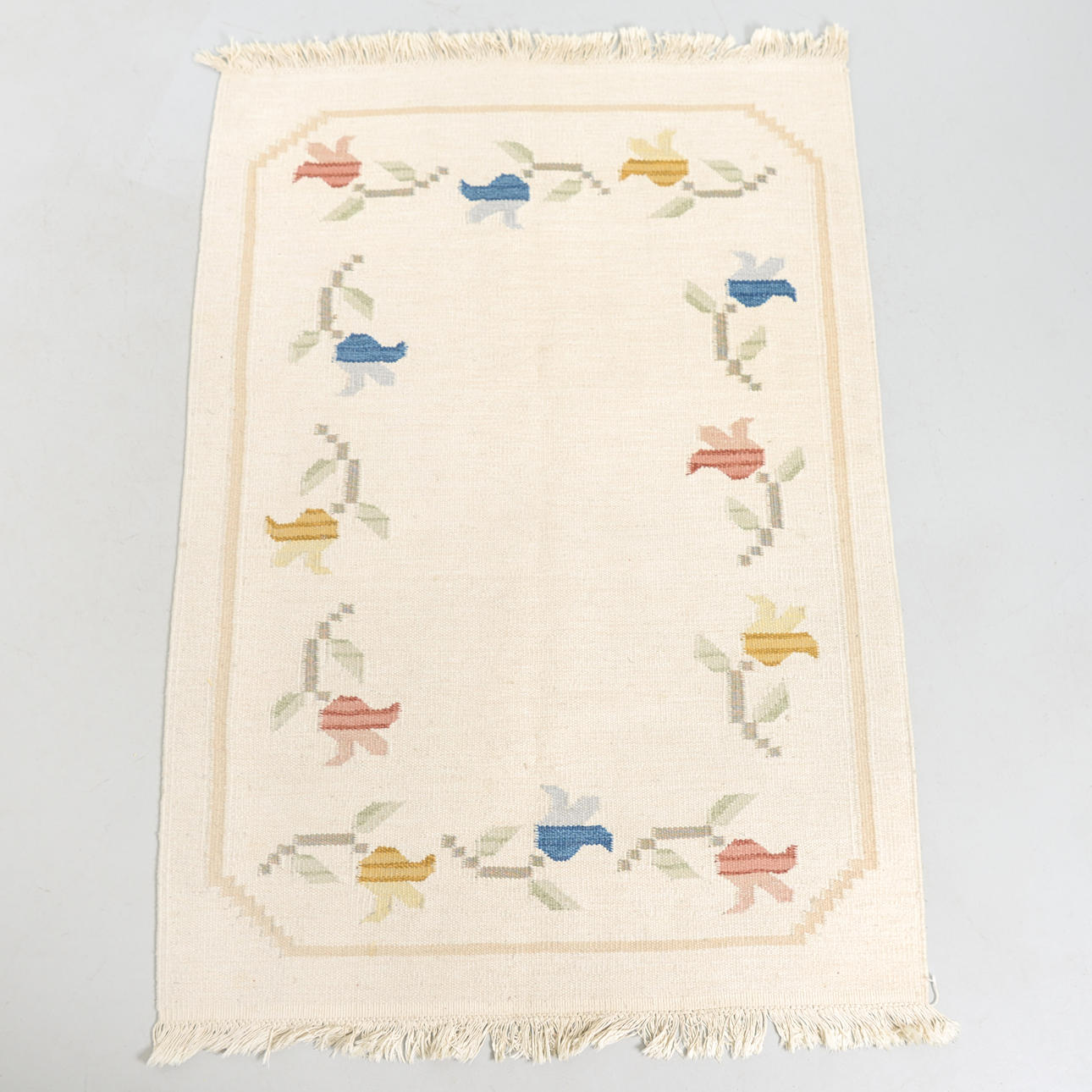 CARPET, Röllakan, 175 x 117 cm.