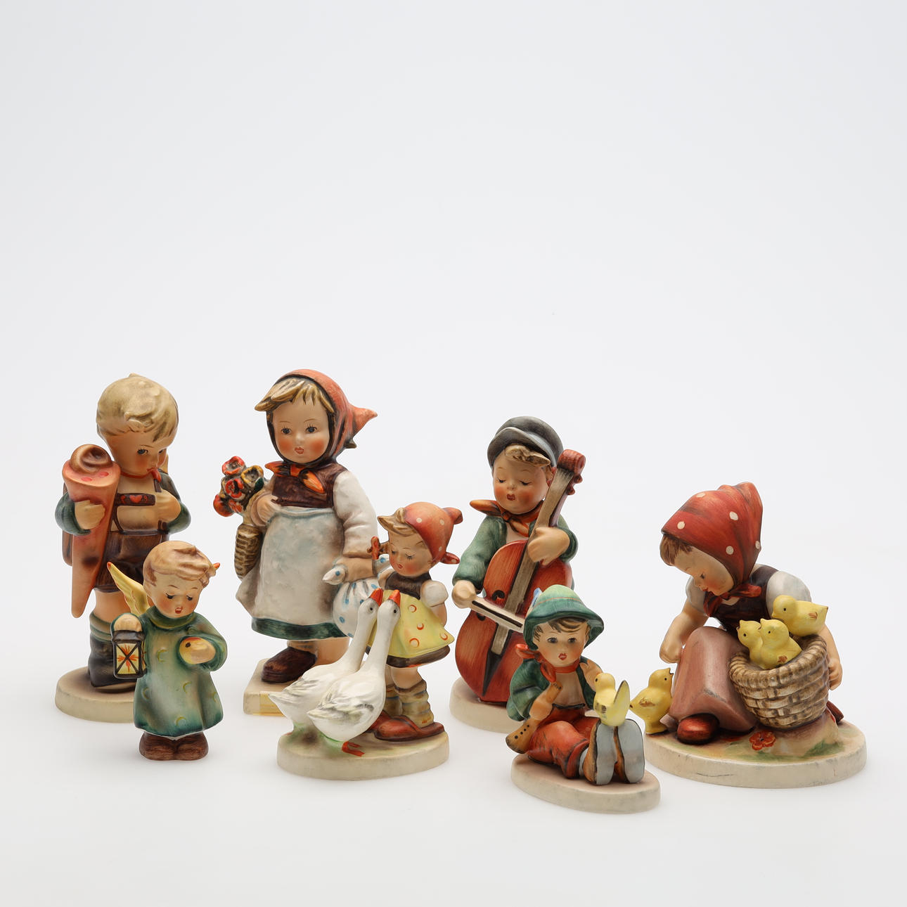 FIGURINES 7 pcs Hummel, Goebel. Germany.