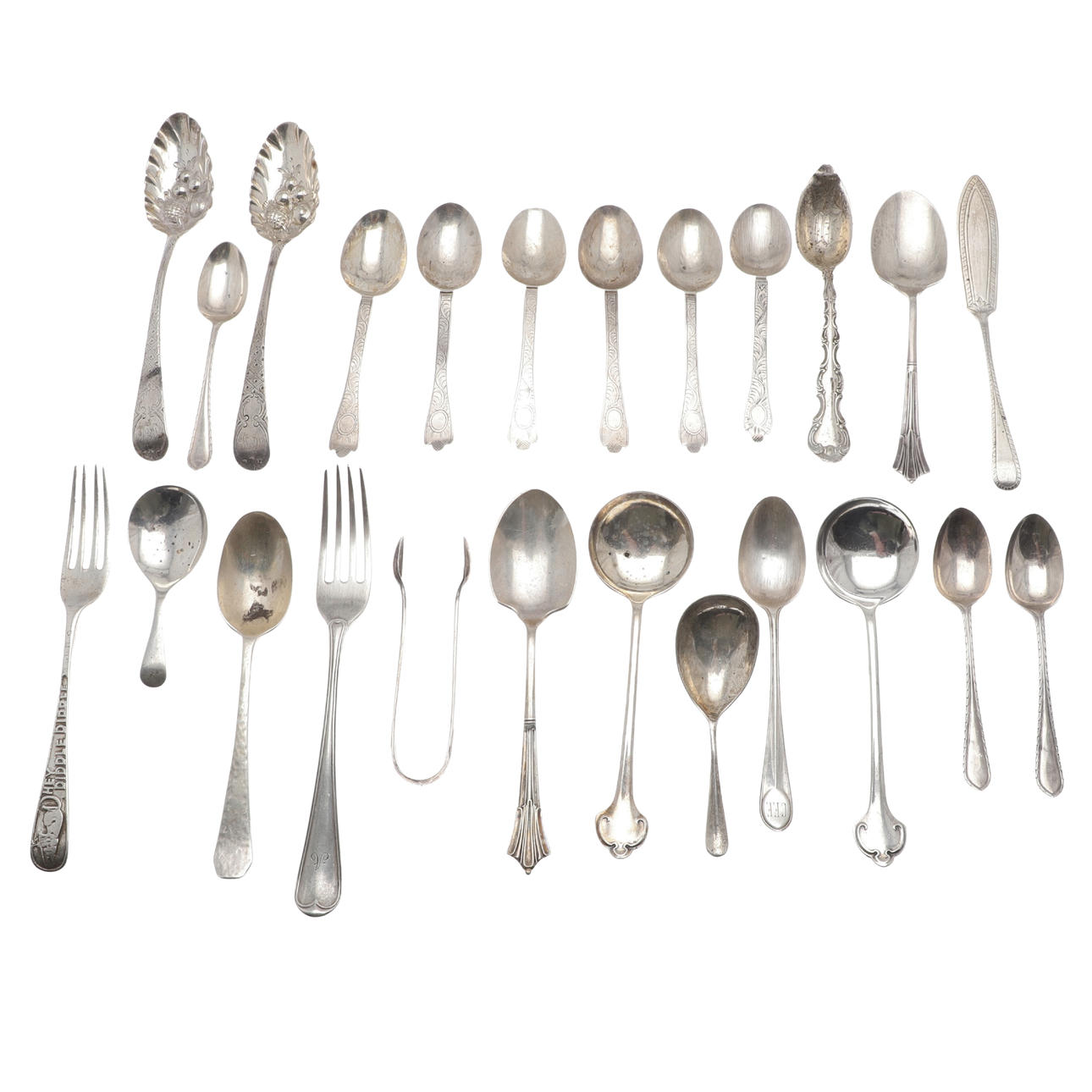 A MIXED LOT OF SILVER FLATWARE.