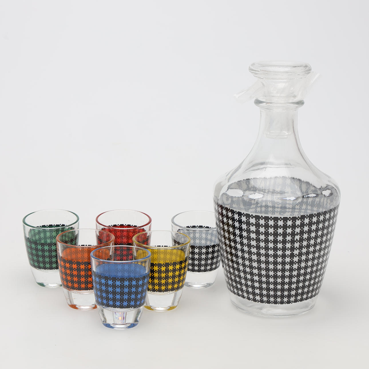 SNAPSGLAS samt KARAFF, 7 delar, glas, Frankrike.