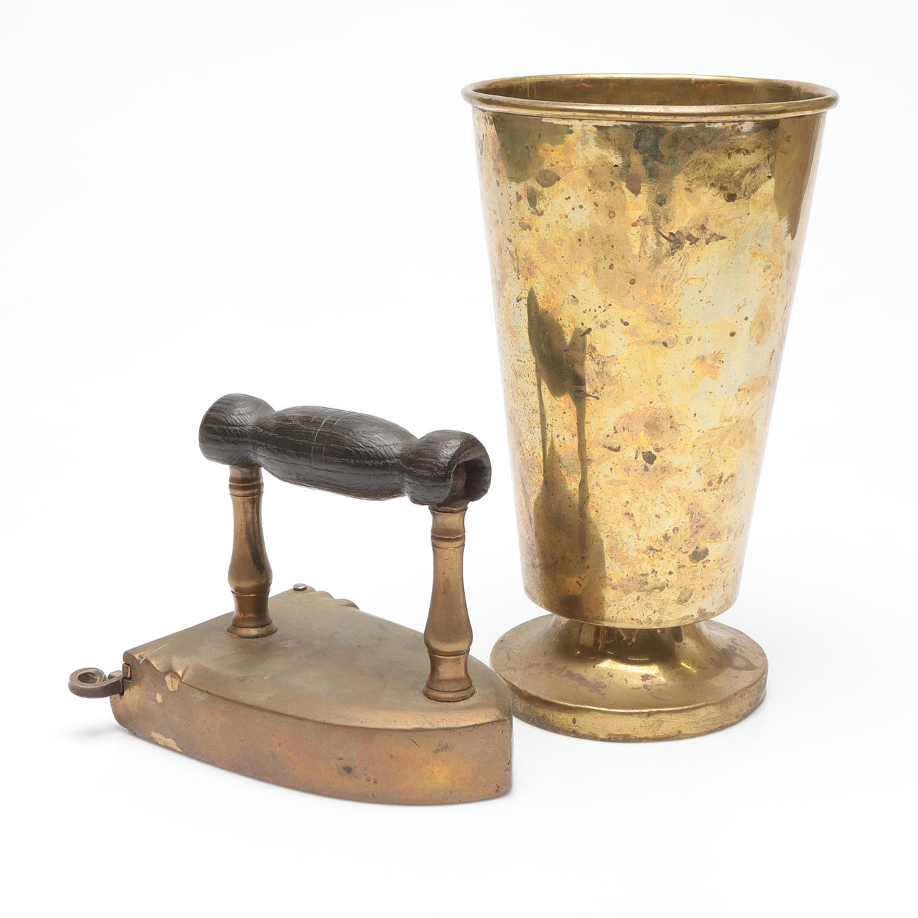 FLAT IRON and TROPHY, A.Karlström, Libraria.