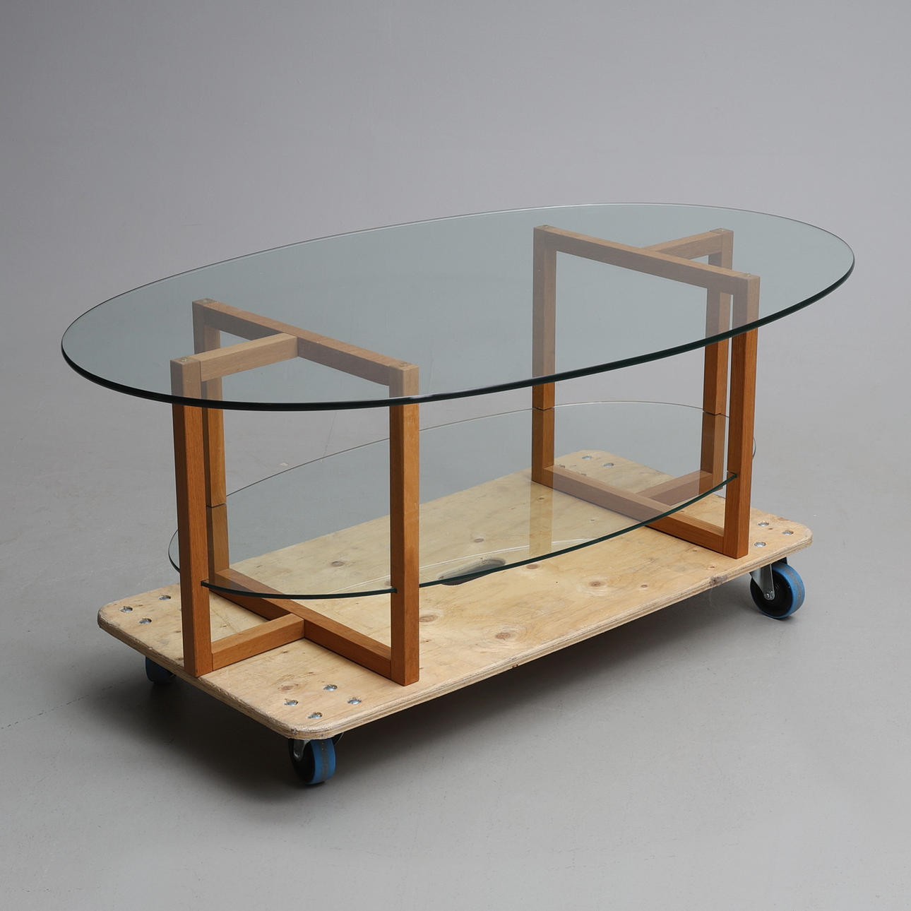 SOFFBORD. "Brutus", Englesson, ek & glas.