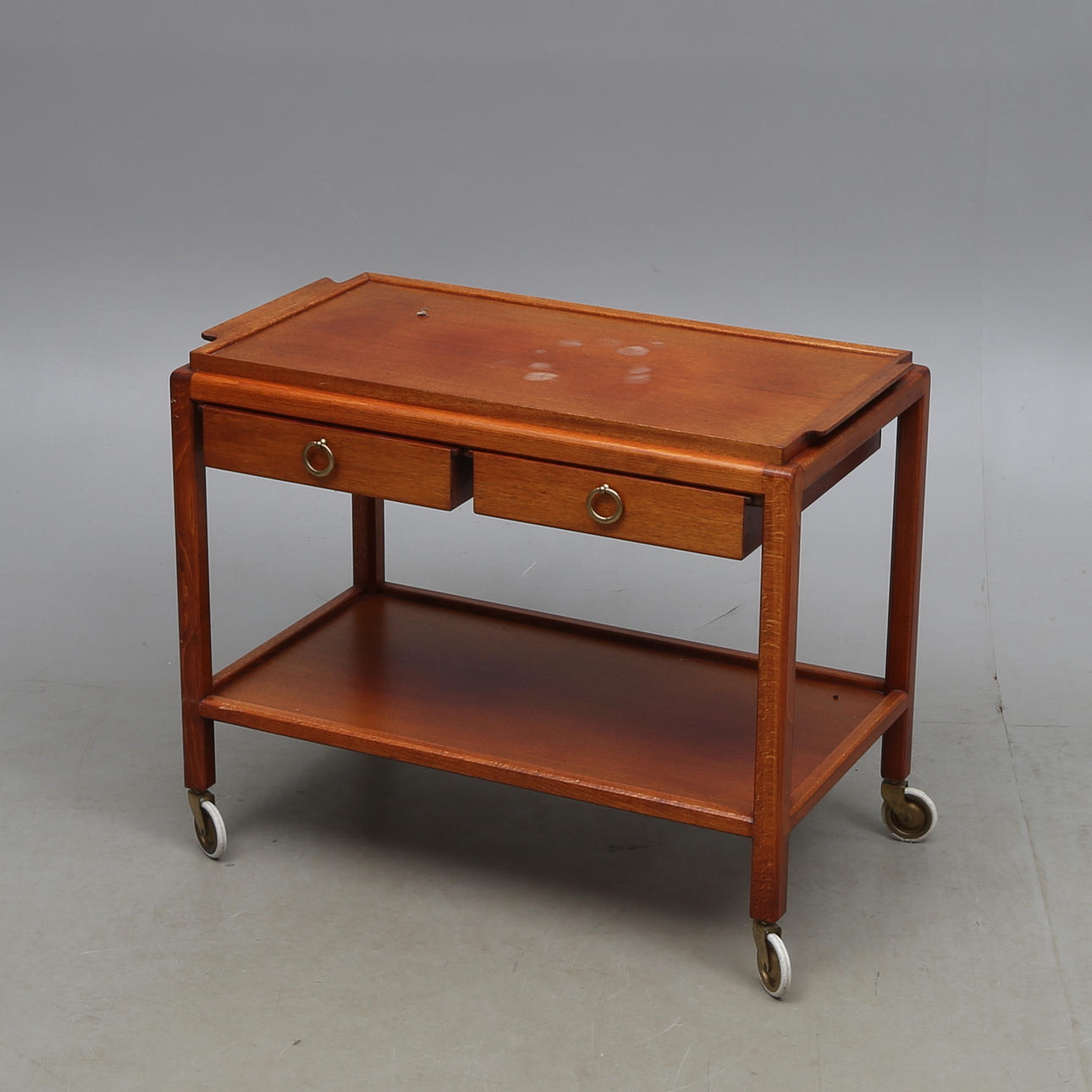 SERVERINGSVAGN, med 2 lådor i sargen, 1900-talets andra hälft.